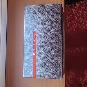 Prada box